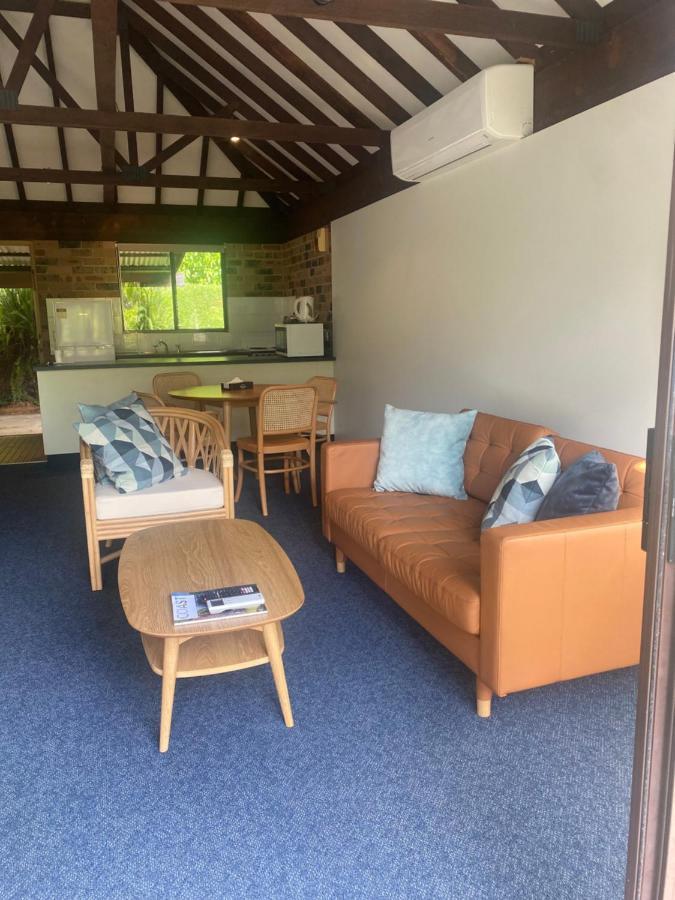 Avoca Beach Hotel Bagian luar foto