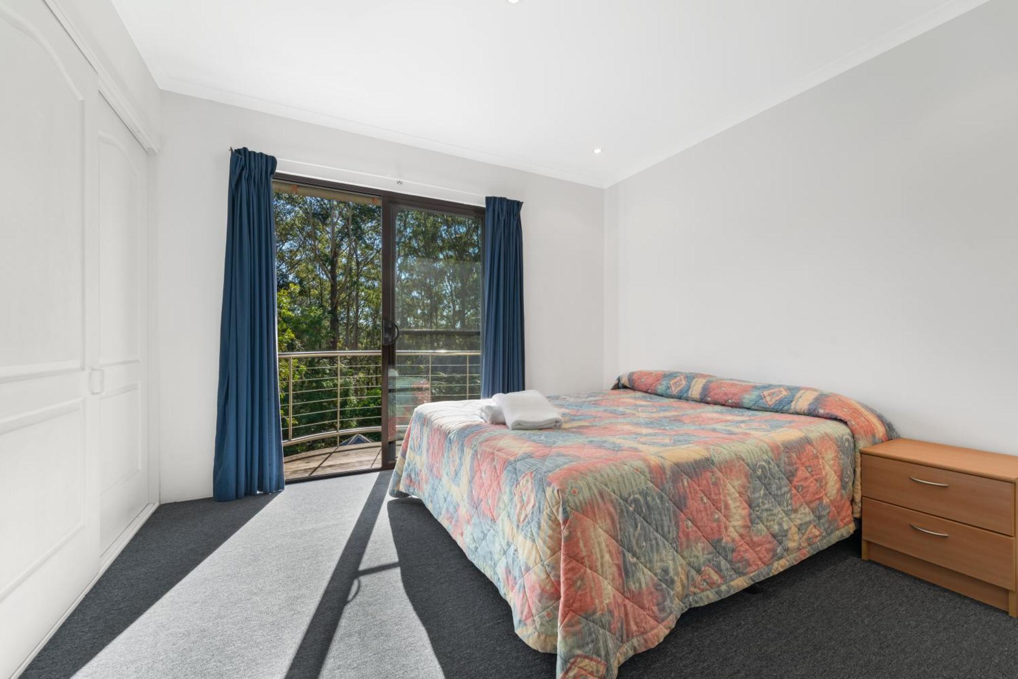 Avoca Beach Hotel Bagian luar foto