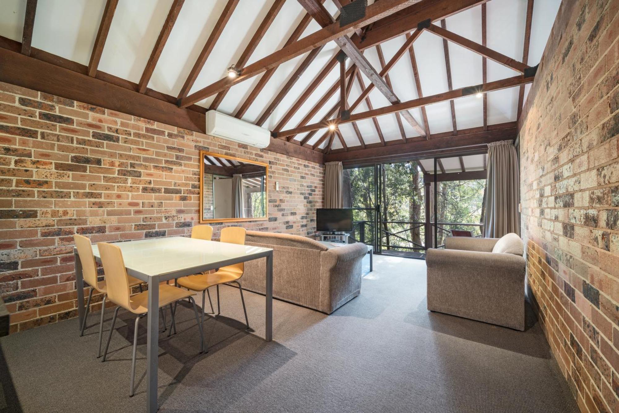Avoca Beach Hotel Bagian luar foto