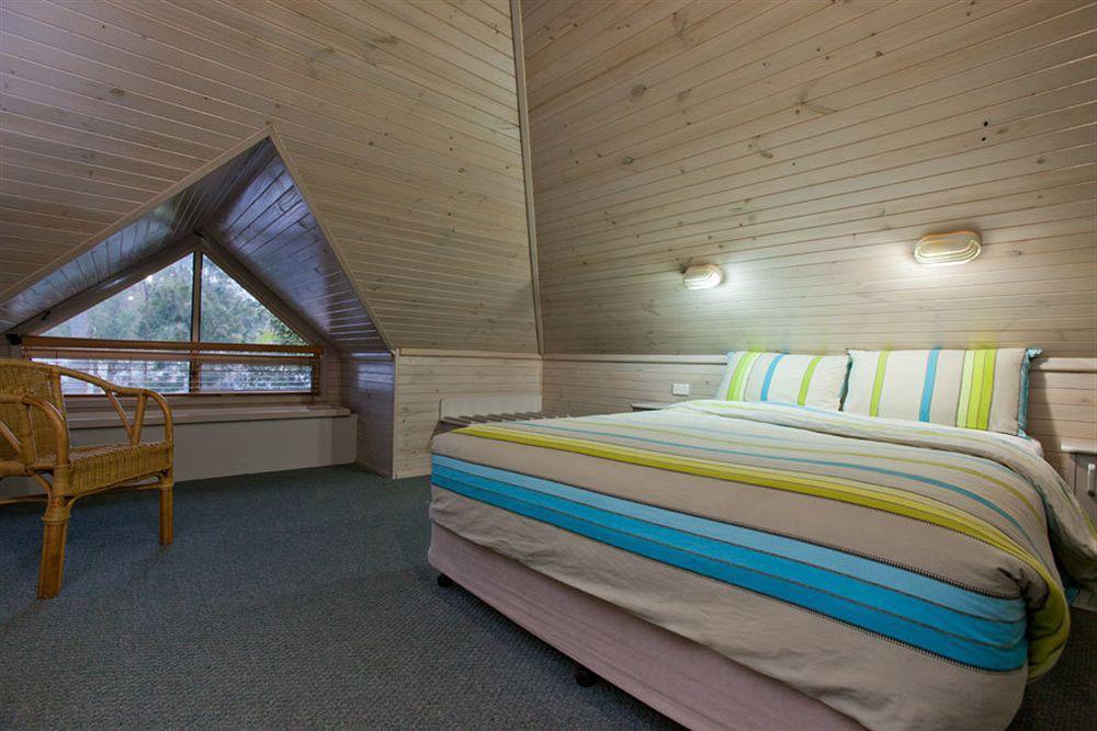 Avoca Beach Hotel Bagian luar foto