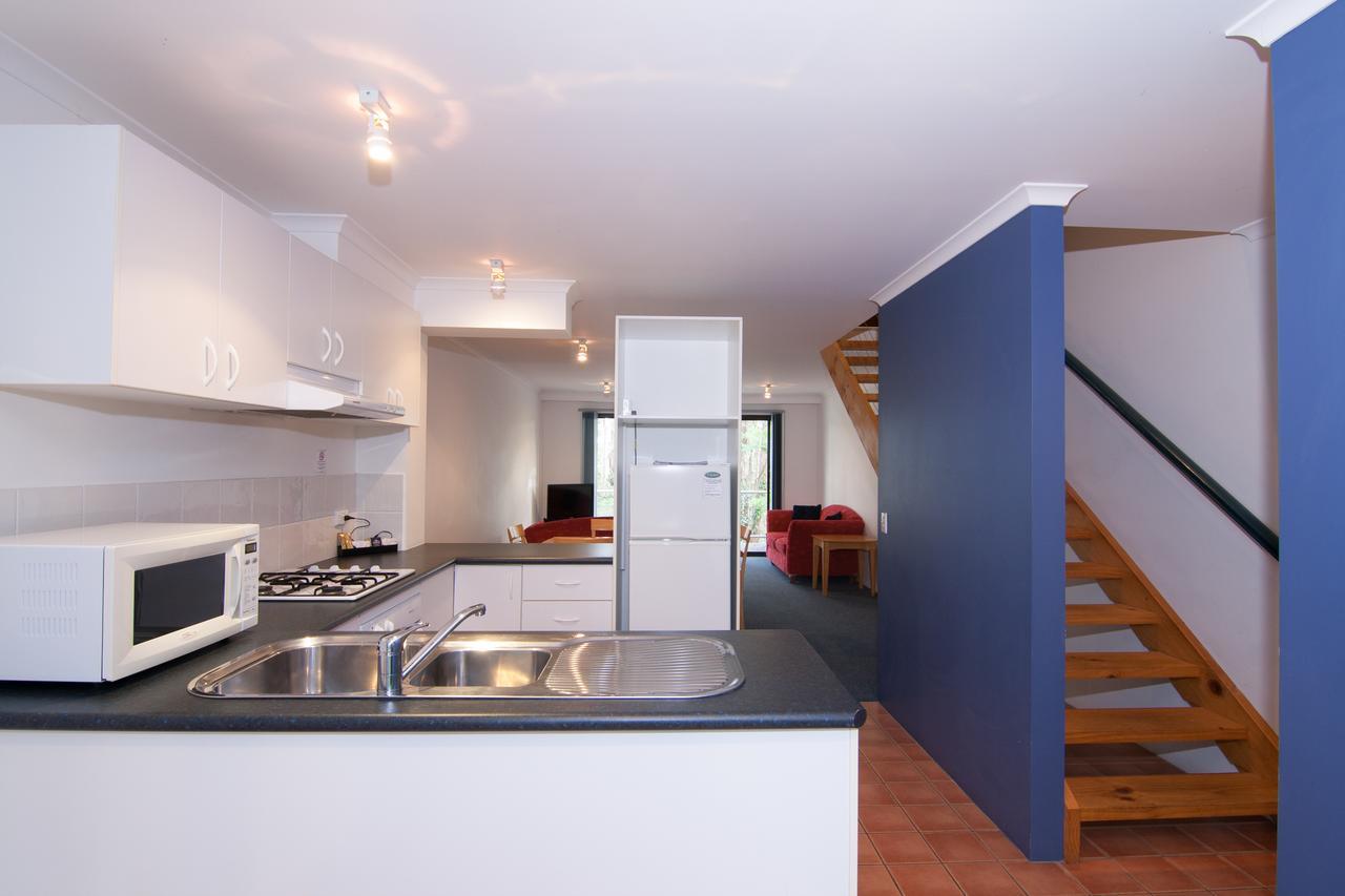 Avoca Beach Hotel Bagian luar foto