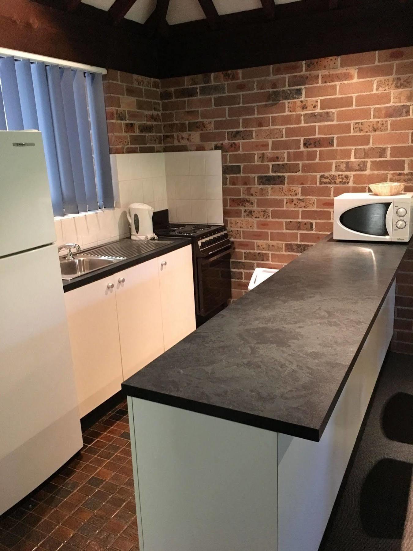 Avoca Beach Hotel Bagian luar foto