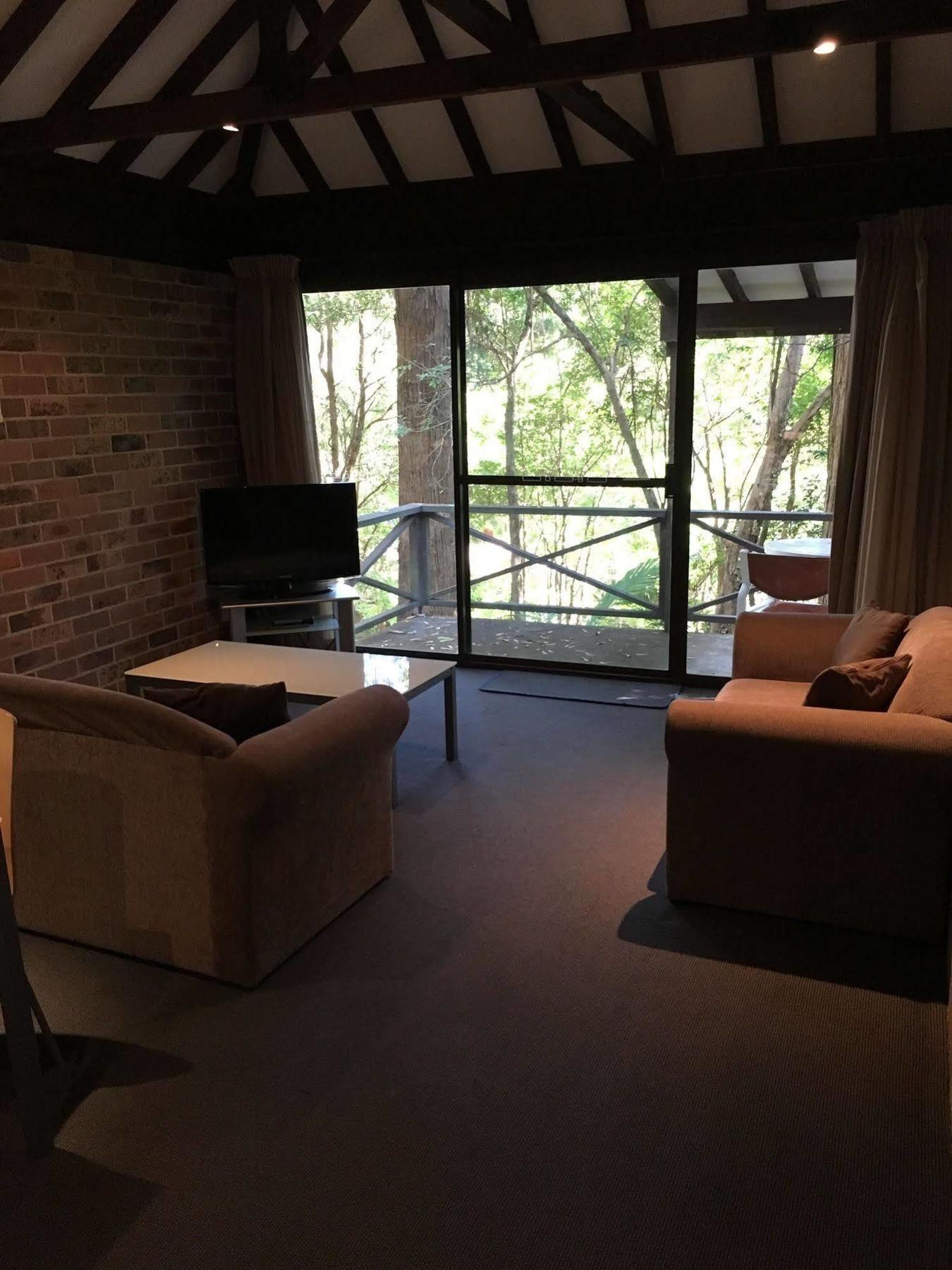 Avoca Beach Hotel Bagian luar foto