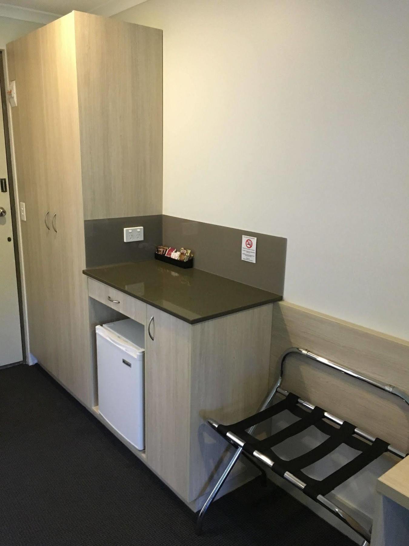 Avoca Beach Hotel Bagian luar foto