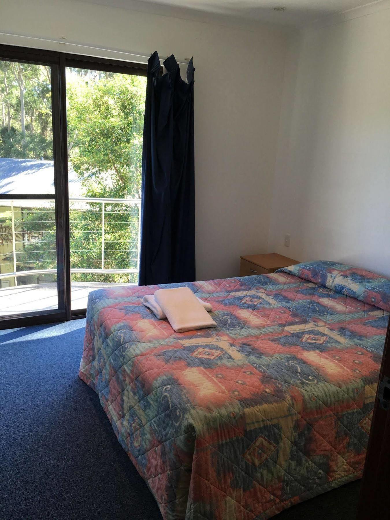 Avoca Beach Hotel Bagian luar foto